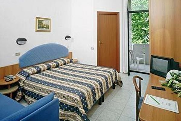 Hotel Queen Mary (Cattolica)